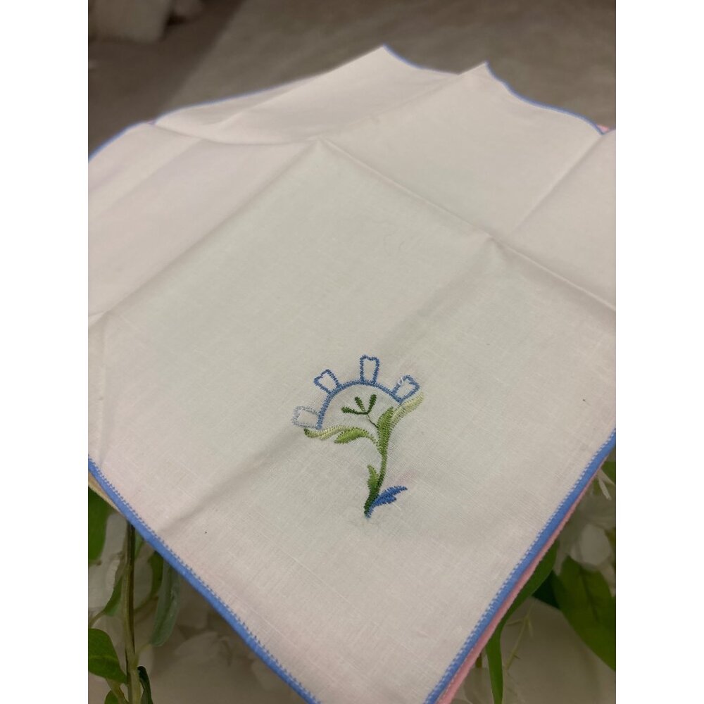 Vintage Embroidered Hankies Lot of 9 Floral Pastel Hankies Cottagecore Bridal - Picture 11 of 14